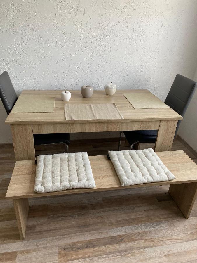 Ferienwohnung Zur Roni Тройхтлінґен Екстер'єр фото