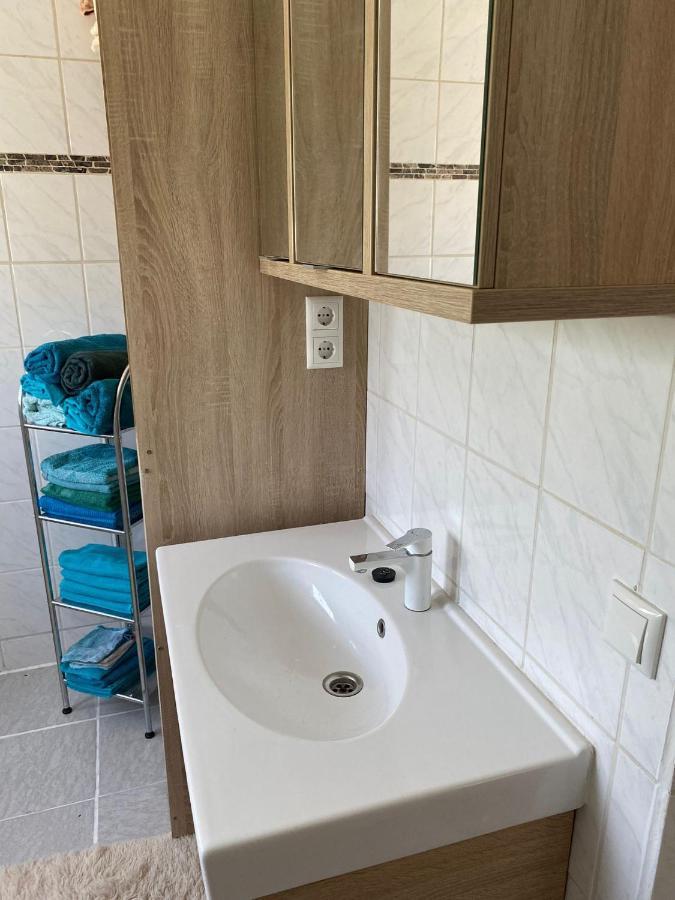 Ferienwohnung Zur Roni Тройхтлінґен Екстер'єр фото